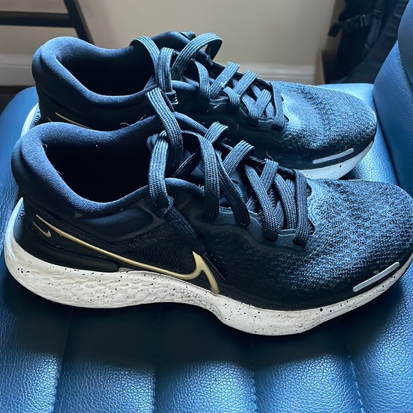 Nike Invincible 2 - Picture 1 of 4